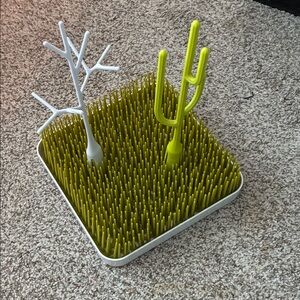Boon Green and White Drying Rack with Tree and Cactus Design